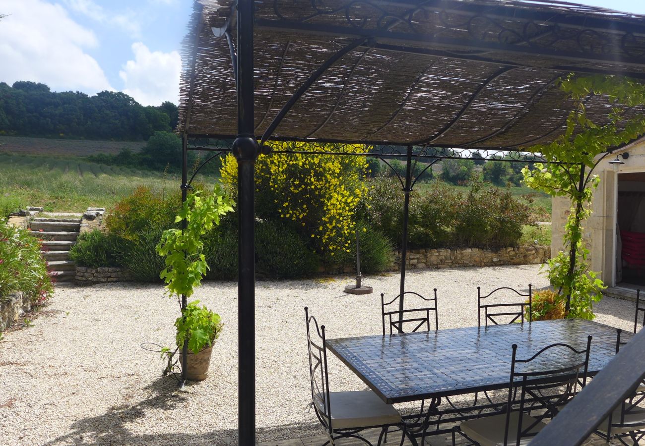 Landhaus in Clansayes - Le Lavandin, gelegenes Ferienhaus mit Pool in der Drôme Provençale