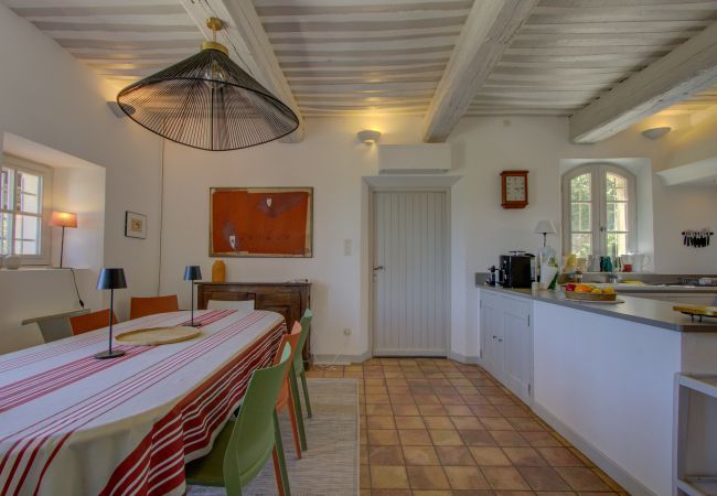 Ferienhaus in Saint-Restitut - Provenzalisches Bauernhaus aus Stein mit Panoramablick & Pool- Saint-Restitut Ferienhaus in Saint-Restitut - Provenzalisches Bauernhaus aus Stein mit Panoramablick & Pool- Saint-Restitut