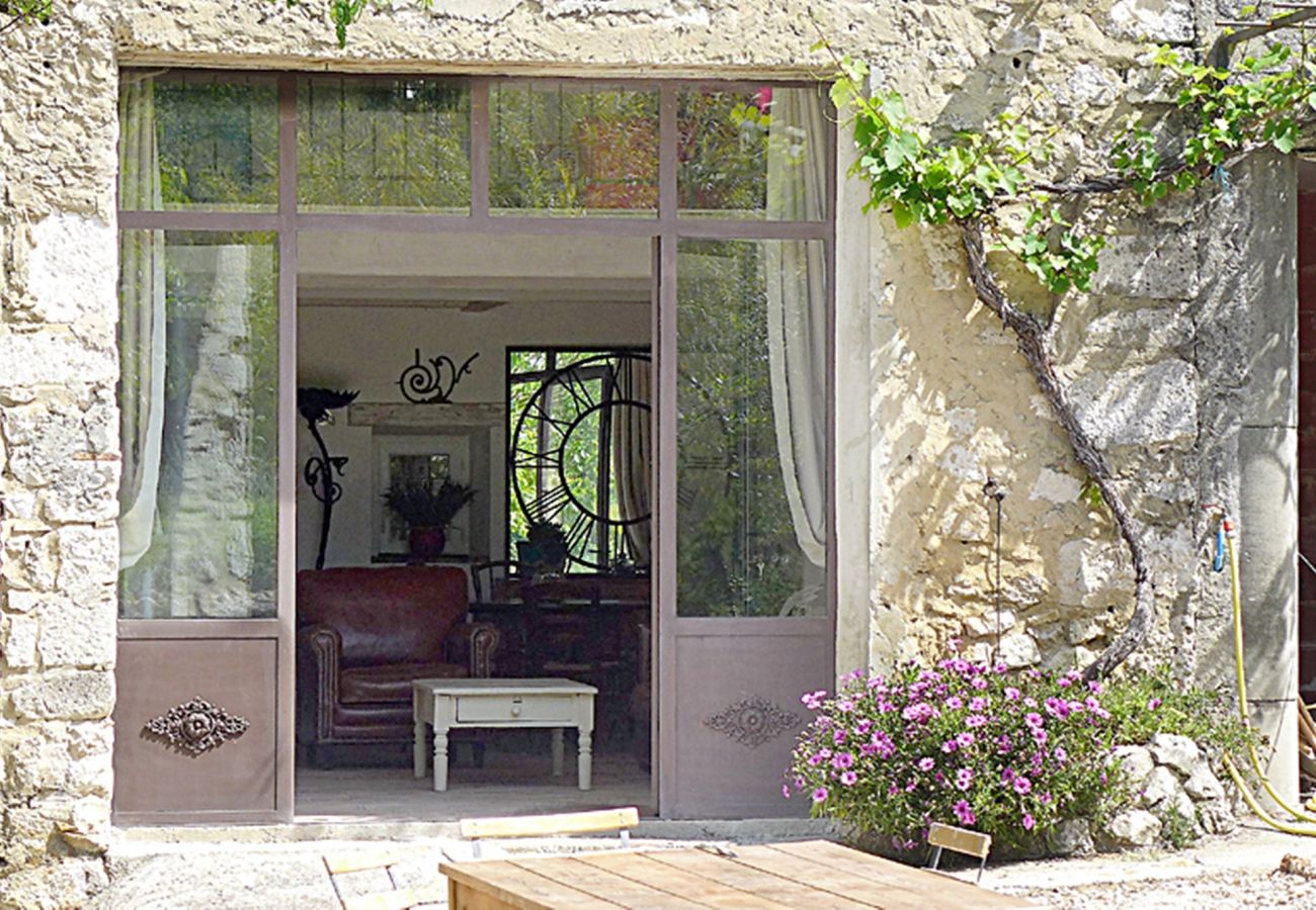 Ferienhaus in La Garde-Adhémar - Le Mas des Rochettes, privates Schwimmbad, ruhig gelegen, La Garde Adhémar