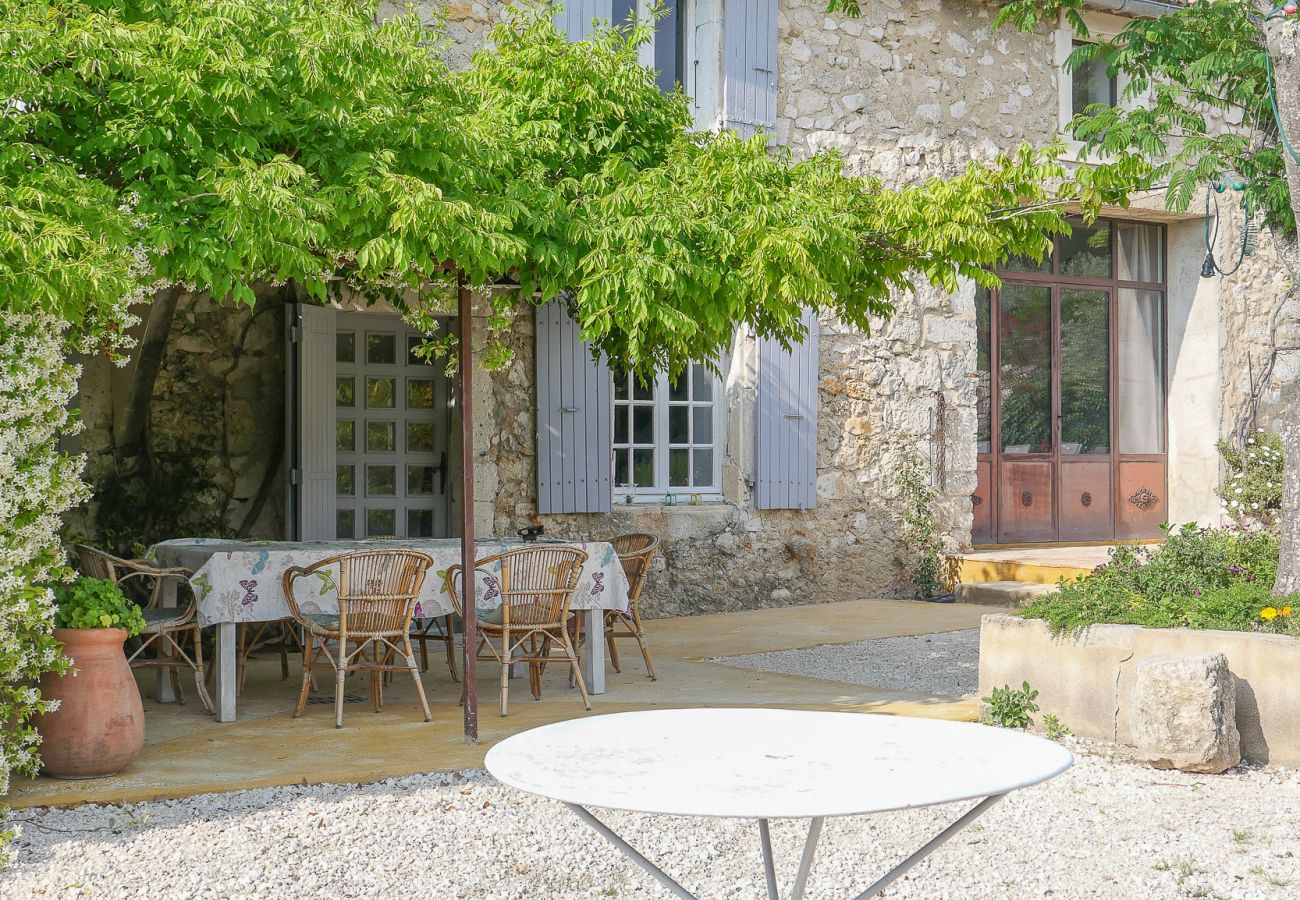 Ferienhaus in La Garde-Adhémar - Le Mas des Rochettes, privates Schwimmbad, ruhig gelegen, La Garde Adhémar