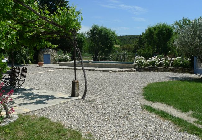 Ferienhaus in Clansayes - Côté Sud, Ferienwohnung mit beheiztem Schwimmbad, in der Drôme