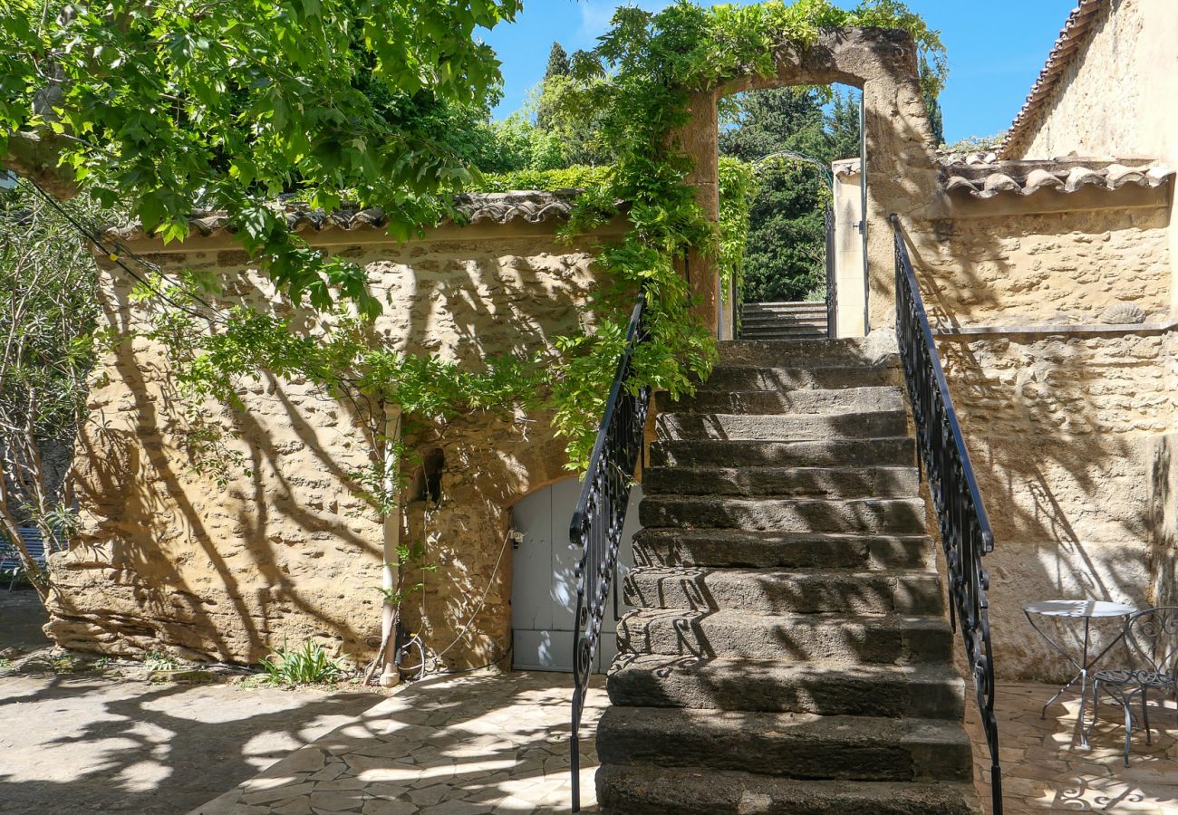 Ferienhaus in Rochegude - Dorfhaus, Authentizität, Charme mit privatem Pool