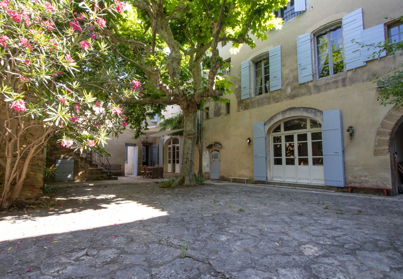 Ferienhaus in Rochegude - Dorfhaus, Authentizität, Charme mit privatem Pool