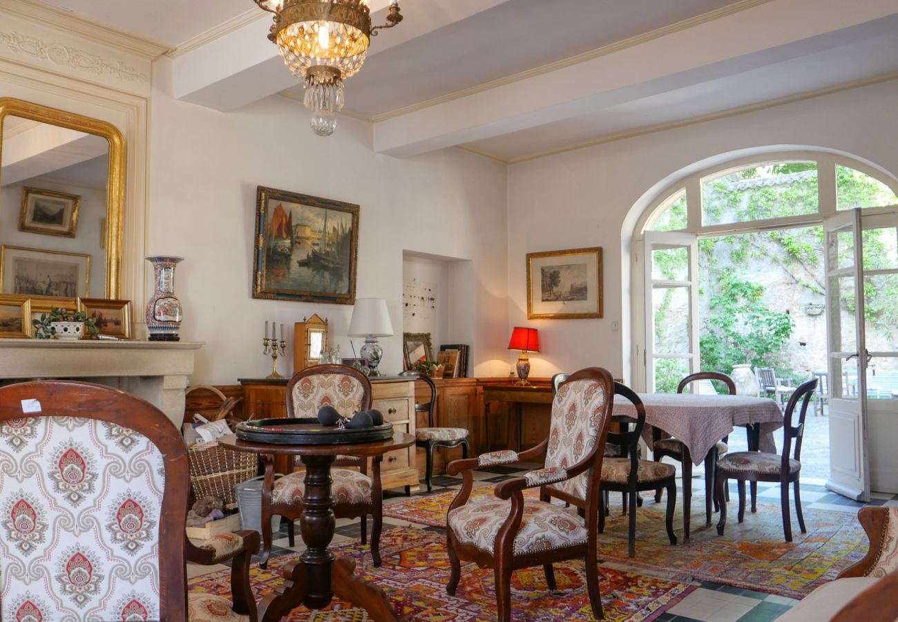 Ferienhaus in Rochegude - Dorfhaus, Authentizität, Charme mit privatem Pool