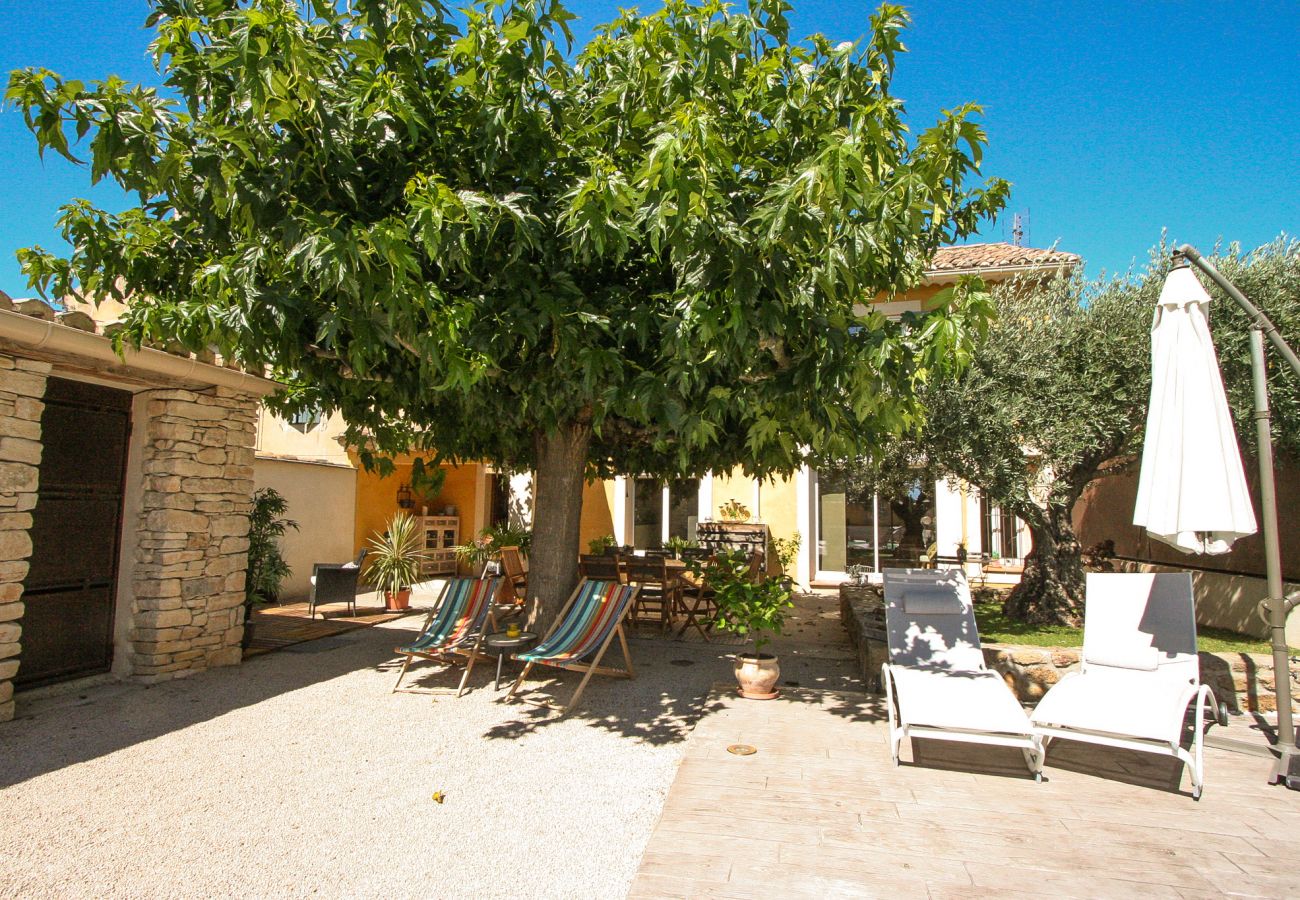 Ferienhaus in Suze-la-Rousse - La Maison de la Verdière, piscine privée