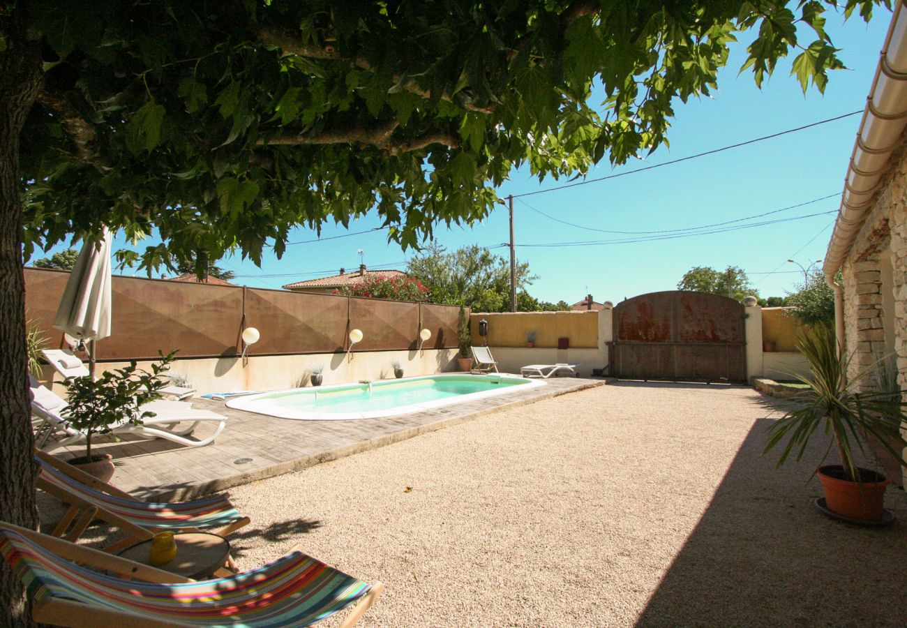 Ferienhaus in Suze-la-Rousse - La Maison de la Verdière, piscine privée