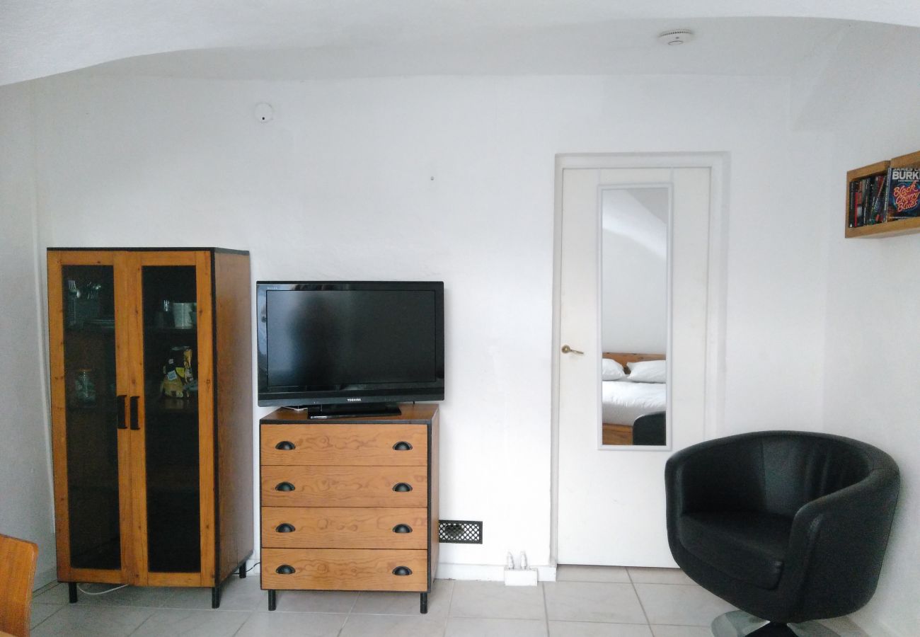 Studio in Saint-Paul-Trois-Châteaux - Studio zur Miete in Saint-Paul-Trois-Châteaux – im Dorfzentrum, Drôme Provençale
