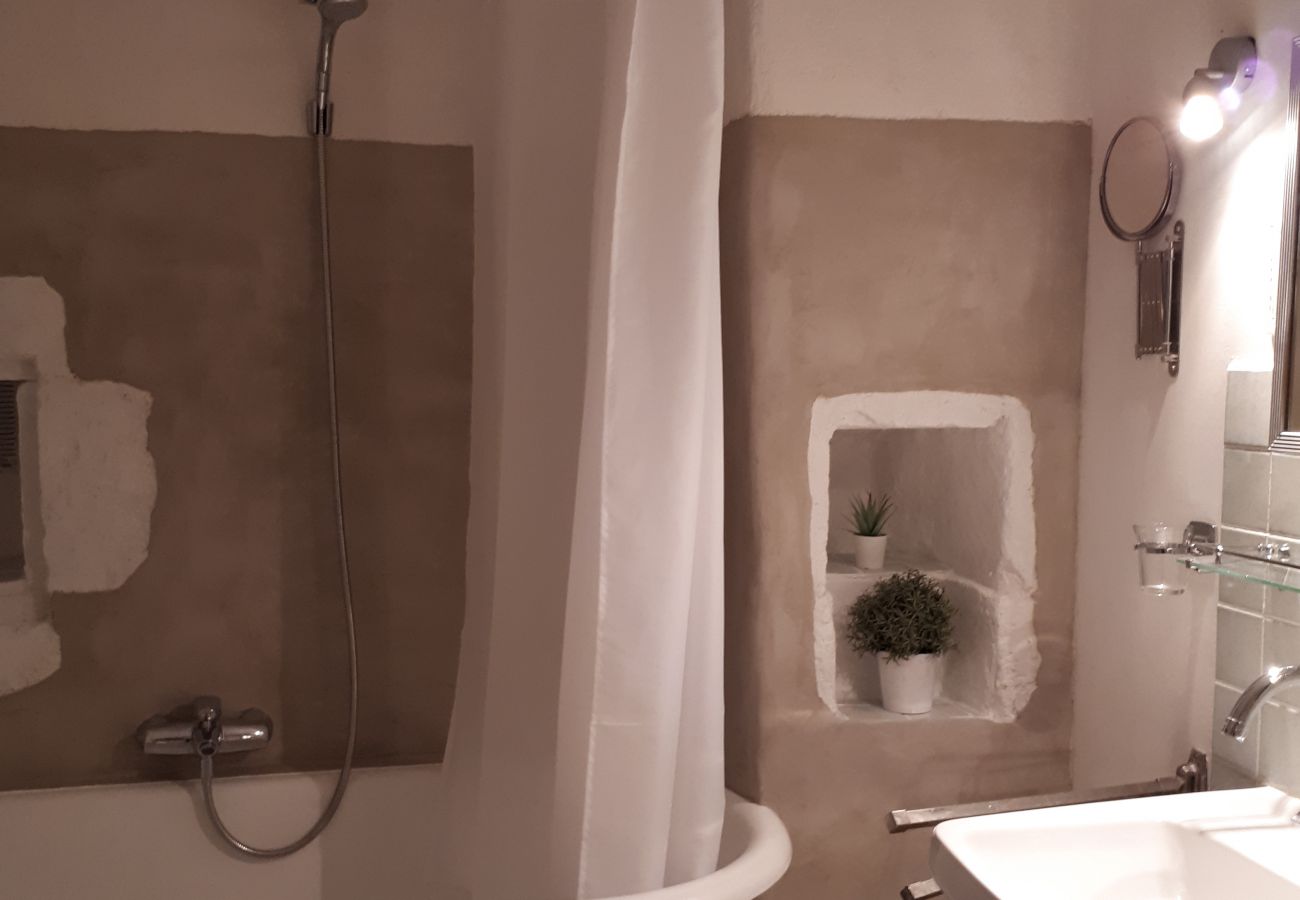 Studio in Saint-Paul-Trois-Châteaux - Studio zur Miete in Saint-Paul-Trois-Châteaux – im Dorfzentrum, Drôme Provençale