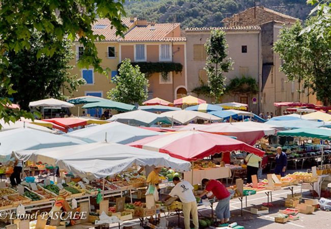 Ferienhaus in Grignan - Dorfhaus mit Terrasse zu Vermieten – Grignan, Drôme Provençale Ferienhaus in Grignan - Dorfhaus mit Terrasse zu Vermieten – Grignan, Drôme Provençale