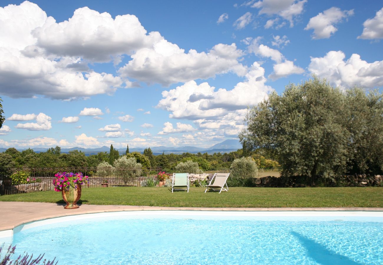 Ferienhaus in Saint-Restitut - Le Mas de Marie, in Drôme Provençale, eine 100% natürliche Klammer