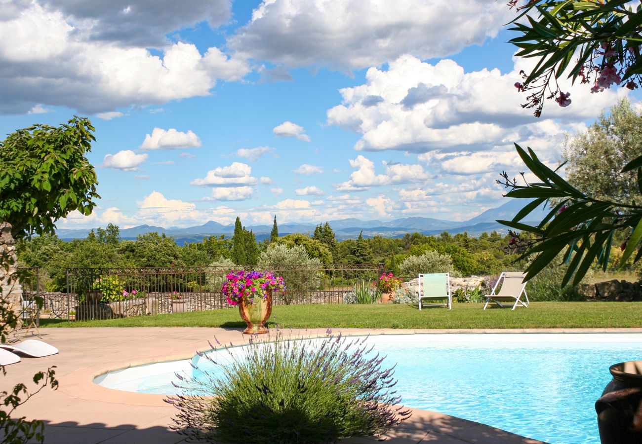 Ferienhaus in Saint-Restitut - Le Mas de Marie, in Drôme Provençale, eine 100% natürliche Klammer