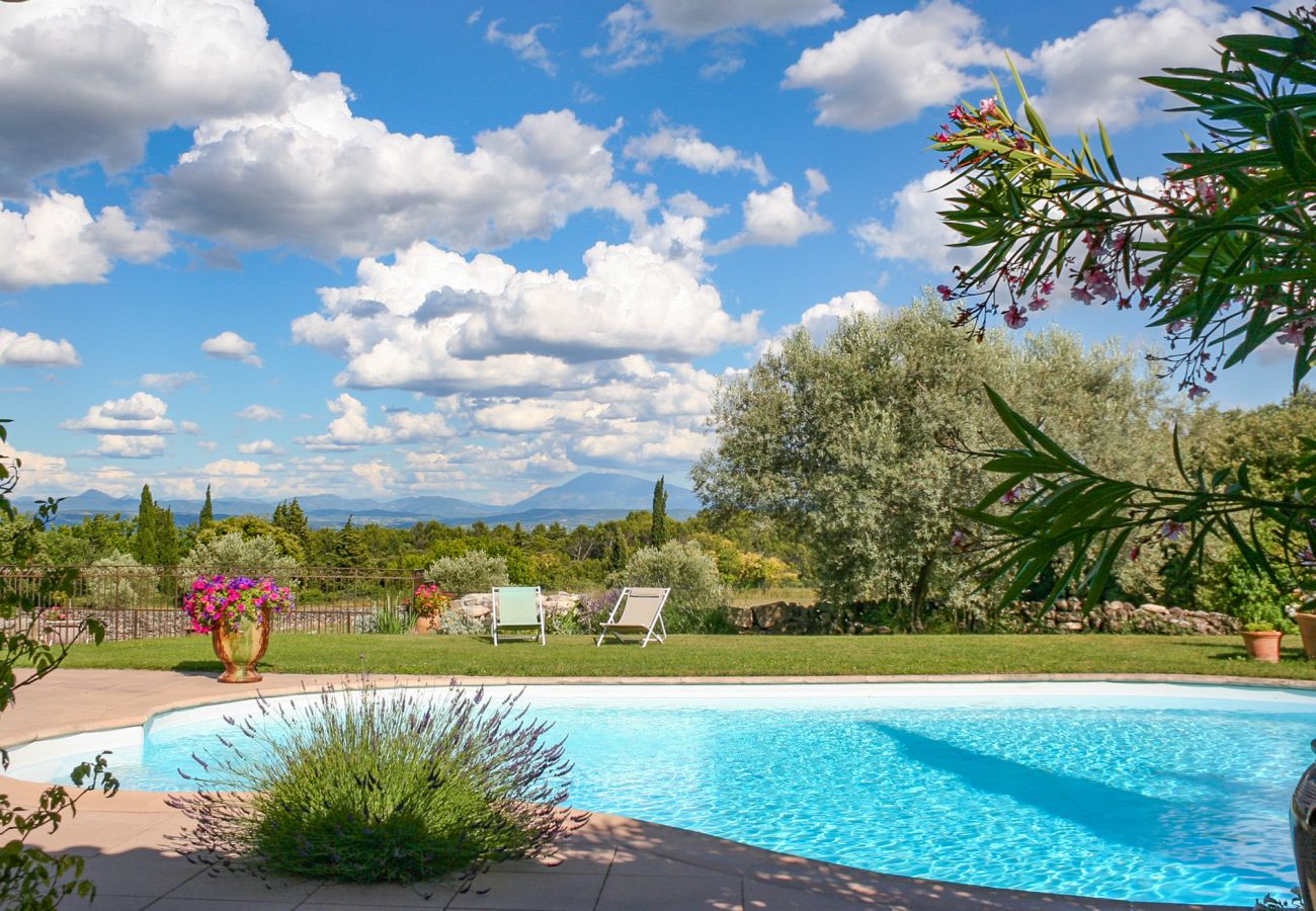 Ferienhaus in Saint-Restitut - Le Mas de Marie, in Drôme Provençale, eine 100% natürliche Klammer