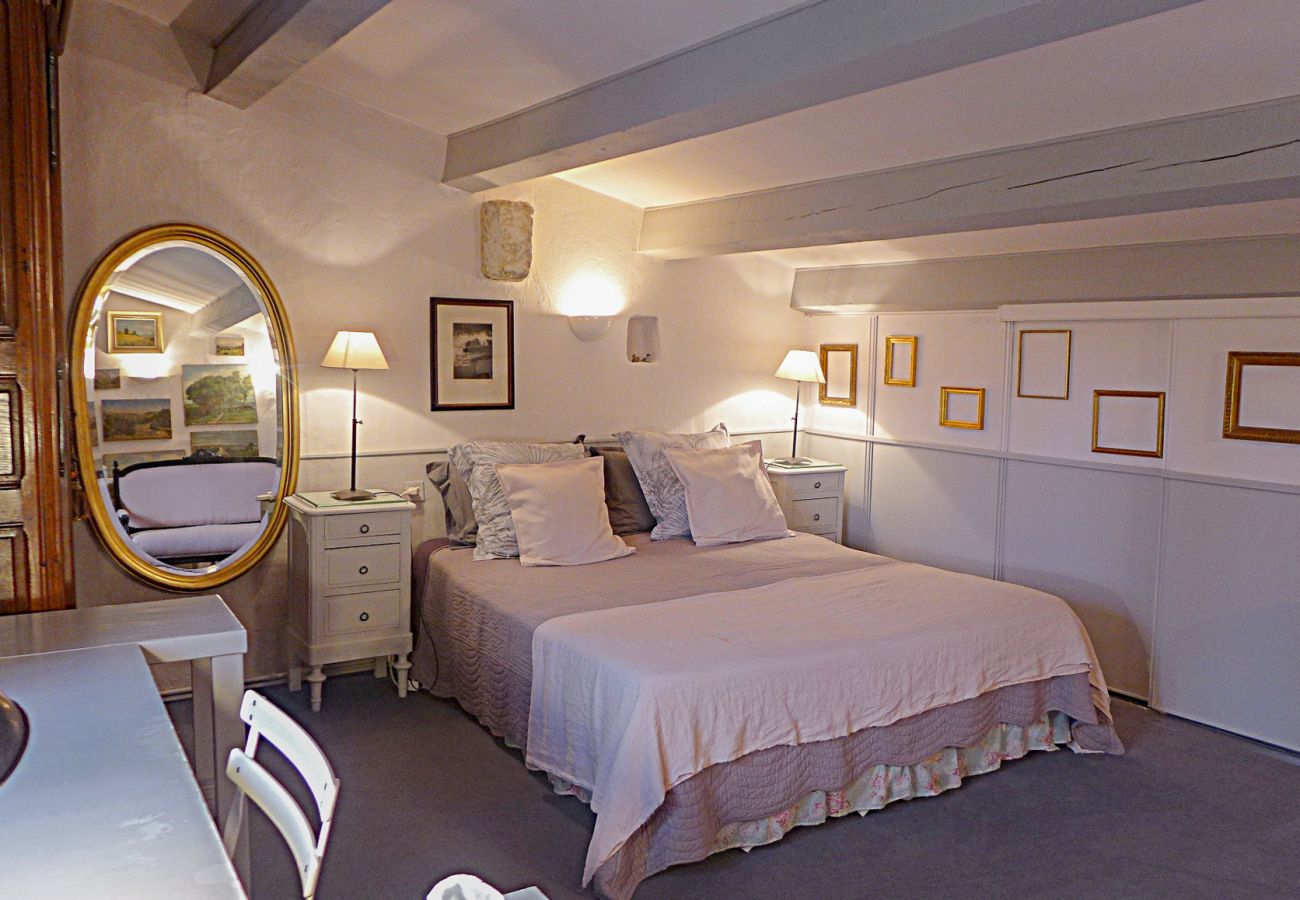 Ferienhaus in Saint-Restitut - Le Mas de Marie, in Drôme Provençale, eine 100% natürliche Klammer