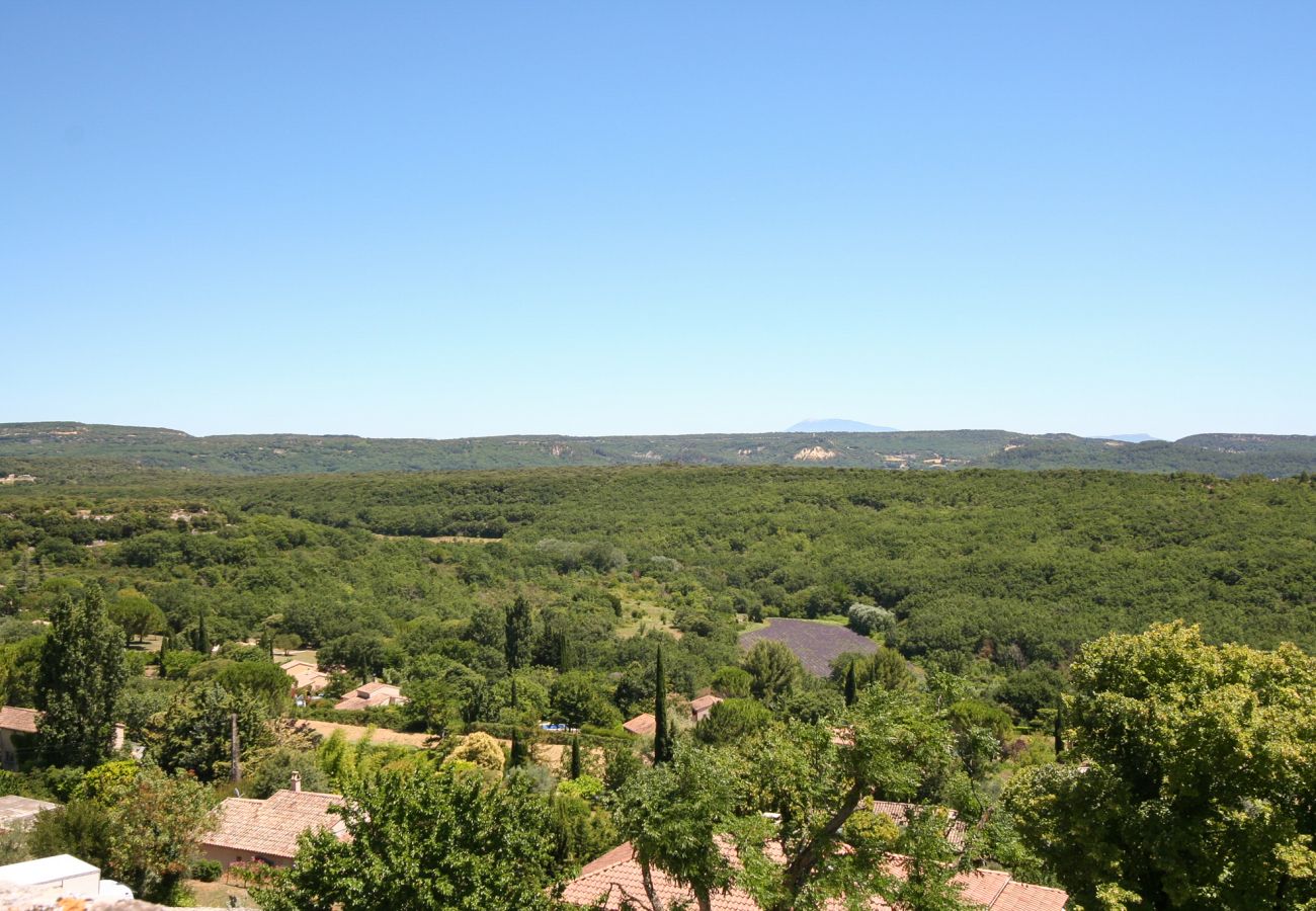 Ferienhaus in La Garde-Adhémar - Haus in denkmalgeschütztem Dorf mit Garten und Jacuzzi