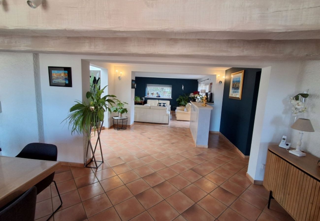 Villa in Rochegude - Familienvilla mit Pool und Garten in der Drôme Provençale