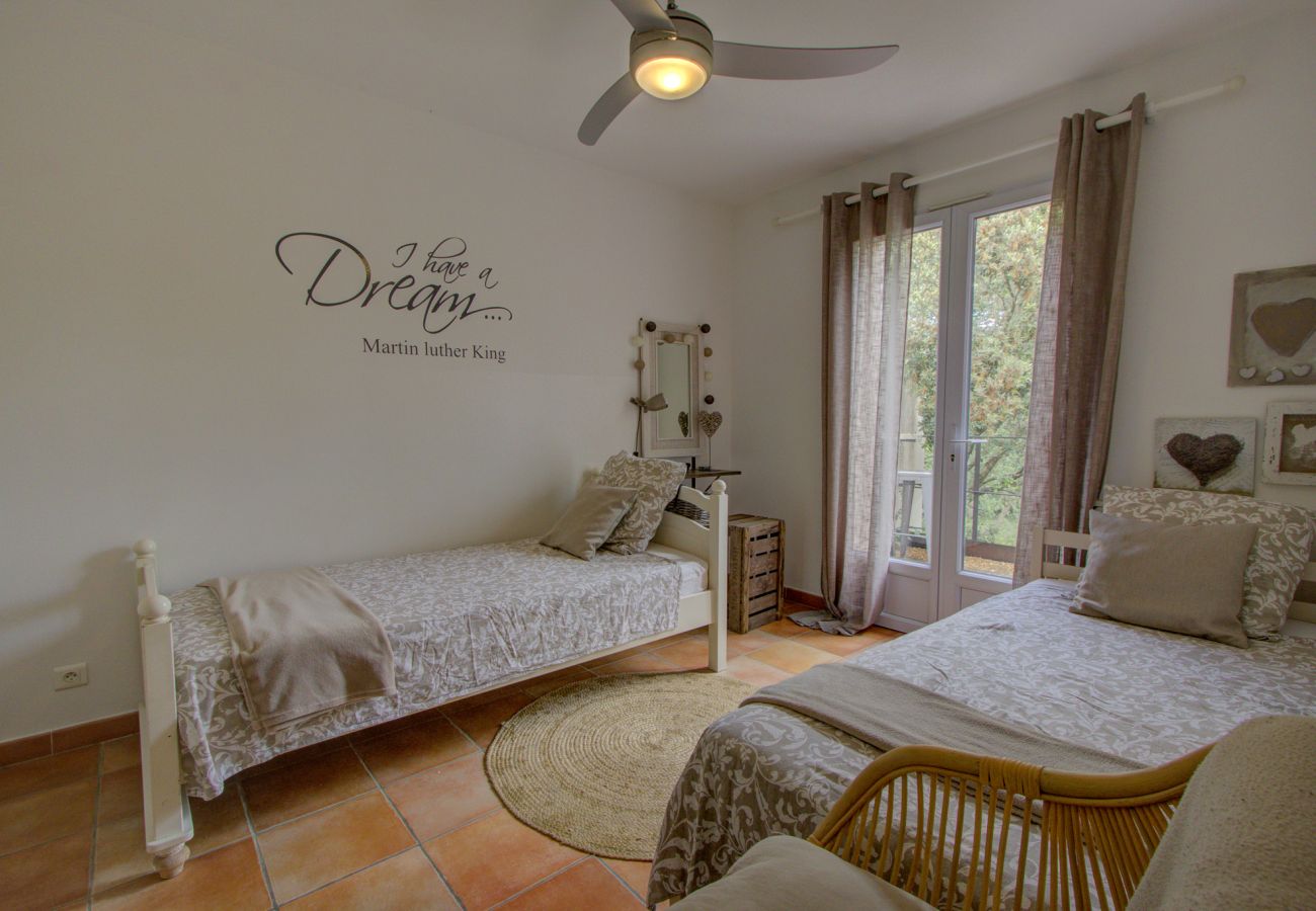 Ferienhaus in Clansayes - La Villa d'Alice