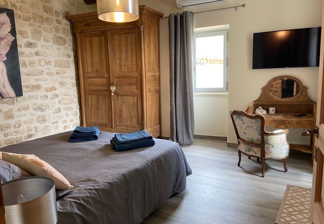 Ferienhaus in Saint-Restitut - Steinhaus im Dorf mit Becken, Saint-Restitut – Drôme Provençale Ferienhaus in Saint-Restitut - Steinhaus im Dorf mit Becken, Saint-Restitut – Drôme Provençale