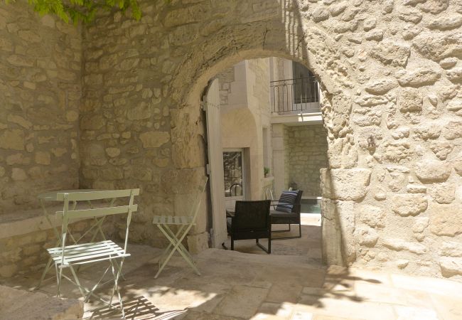 Ferienhaus in Saint-Restitut - Steinhaus im Dorf mit Becken, Saint-Restitut – Drôme Provençale Ferienhaus in Saint-Restitut - Steinhaus im Dorf mit Becken, Saint-Restitut – Drôme Provençale
