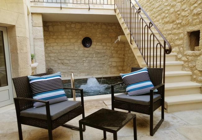 Ferienhaus in Saint-Restitut - Steinhaus im Dorf mit Becken, Saint-Restitut – Drôme Provençale Ferienhaus in Saint-Restitut - Steinhaus im Dorf mit Becken, Saint-Restitut – Drôme Provençale