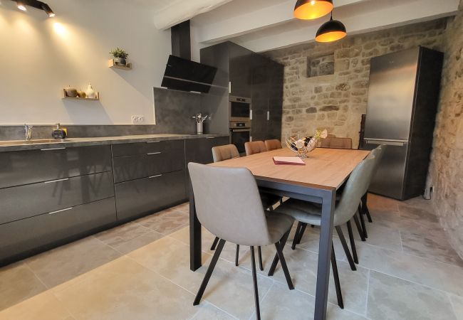 Ferienhaus in Saint-Restitut - Steinhaus im Dorf mit Becken, Saint-Restitut – Drôme Provençale Ferienhaus in Saint-Restitut - Steinhaus im Dorf mit Becken, Saint-Restitut – Drôme Provençale