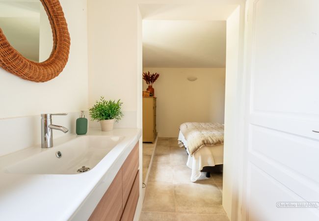 Landhaus in Valréas -  Landhaus in Valréas -