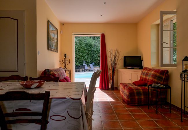 Ferienhaus in Saint-Paul-Trois-Châteaux - Das kleine Haus am Hügel mit Pool und Bouleplatz – Drôme Provençale Ferienhaus in Saint-Paul-Trois-Châteaux - Das kleine Haus am Hügel mit Pool und Bouleplatz – Drôme Provençale