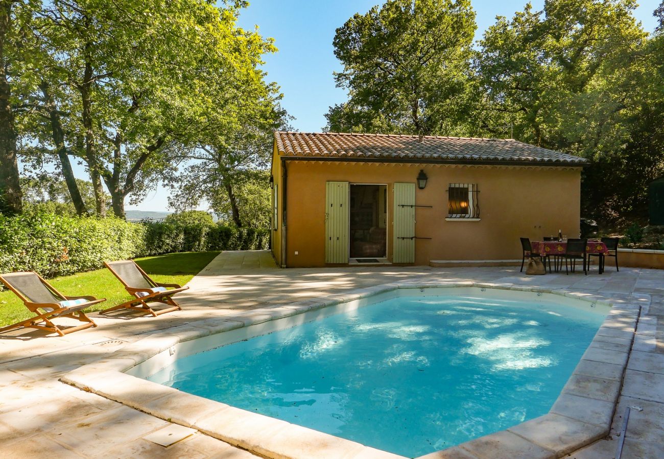 Ferienhaus in Saint-Paul-Trois-Châteaux - het kleine huis op de heuvel, Pool und Bouleplatz 