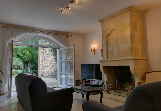 Ferienhaus in Sainte-Cécile-les-Vignes - Charmantes Dorfhaus mit Garten und privatem Pool in der Provence Ferienhaus in Sainte-Cécile-les-Vignes - Charmantes Dorfhaus mit Garten und privatem Pool in der Provence