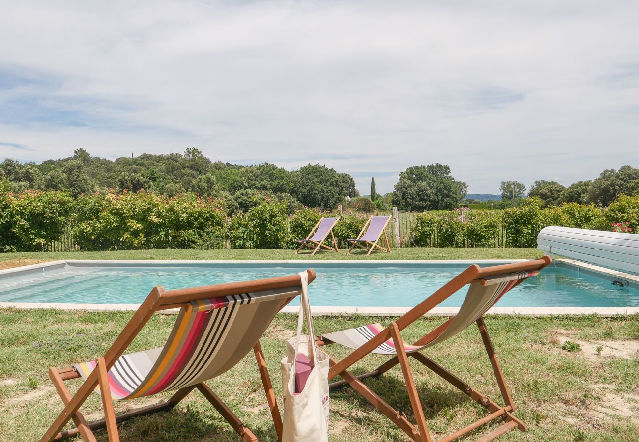 Ferienhaus in La Baume-de-Transit - Renovierter Steinbauernhof mit Pool & Garten - Drôme Provençale