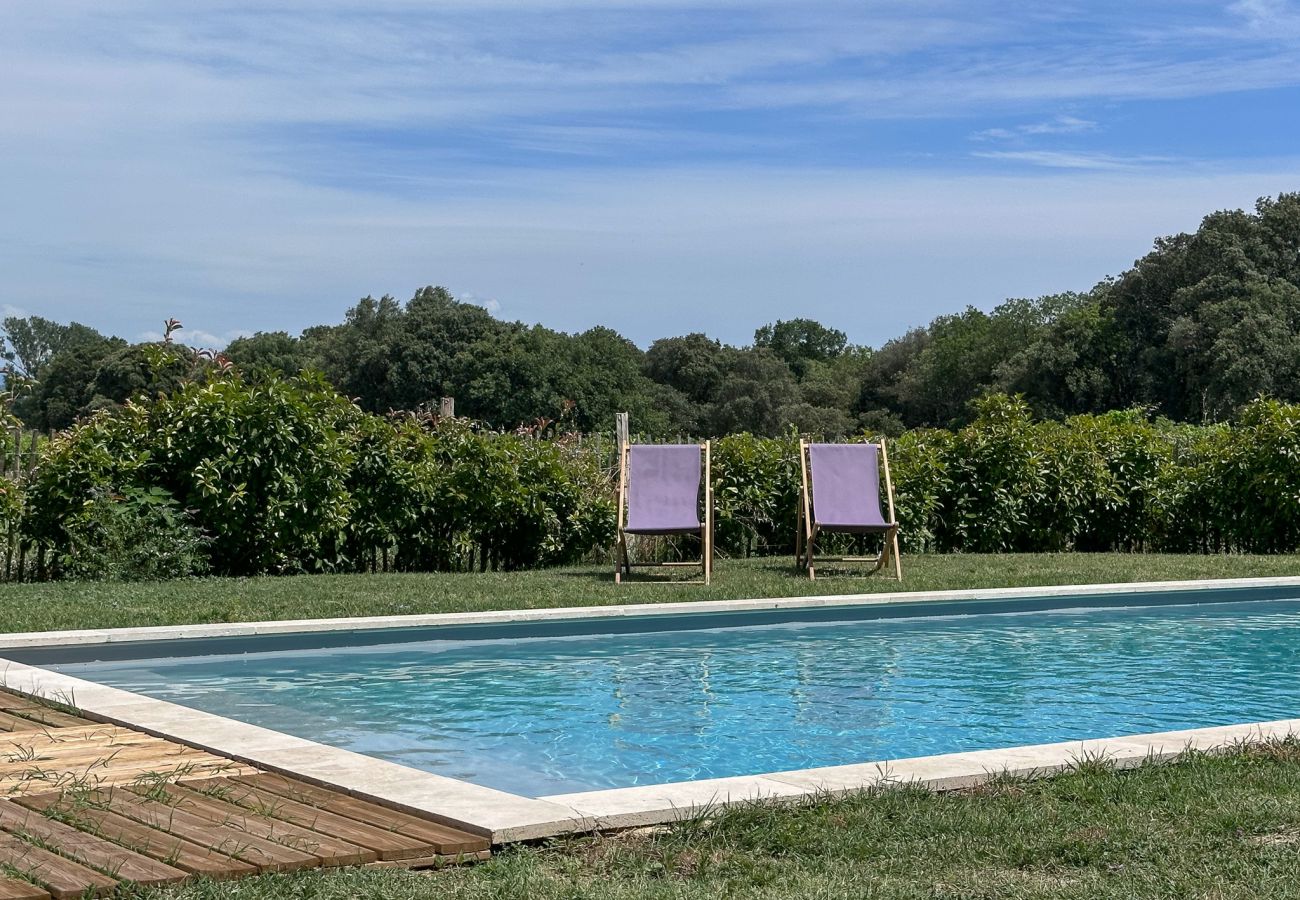 Ferienhaus in La Baume-de-Transit - Renovierter Steinbauernhof mit Pool & Garten - Drôme Provençale