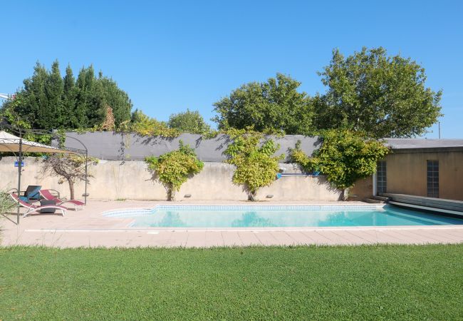 Ferienhaus in Saint-Paul-Trois-Châteaux - La Maison de Madeleine, mit Garten und privatem Pool