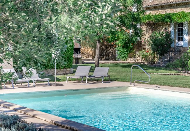 Ferienhaus in Saint-Restitut - les Marcellines, charakteristisches Anwesen mit beheiztem Pool und Blick Ferienhaus in Saint-Restitut - les Marcellines, charakteristisches Anwesen mit beheiztem Pool und Blick