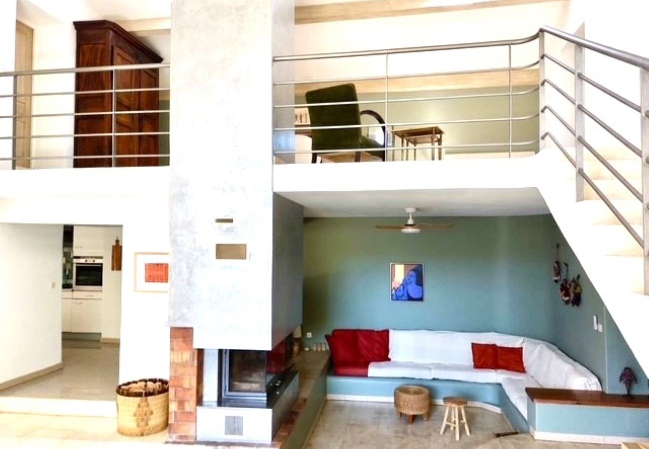 Ferienhaus in Grillon - Charaktervolles Haus mit Pool im Herzen der Provence – Grillon