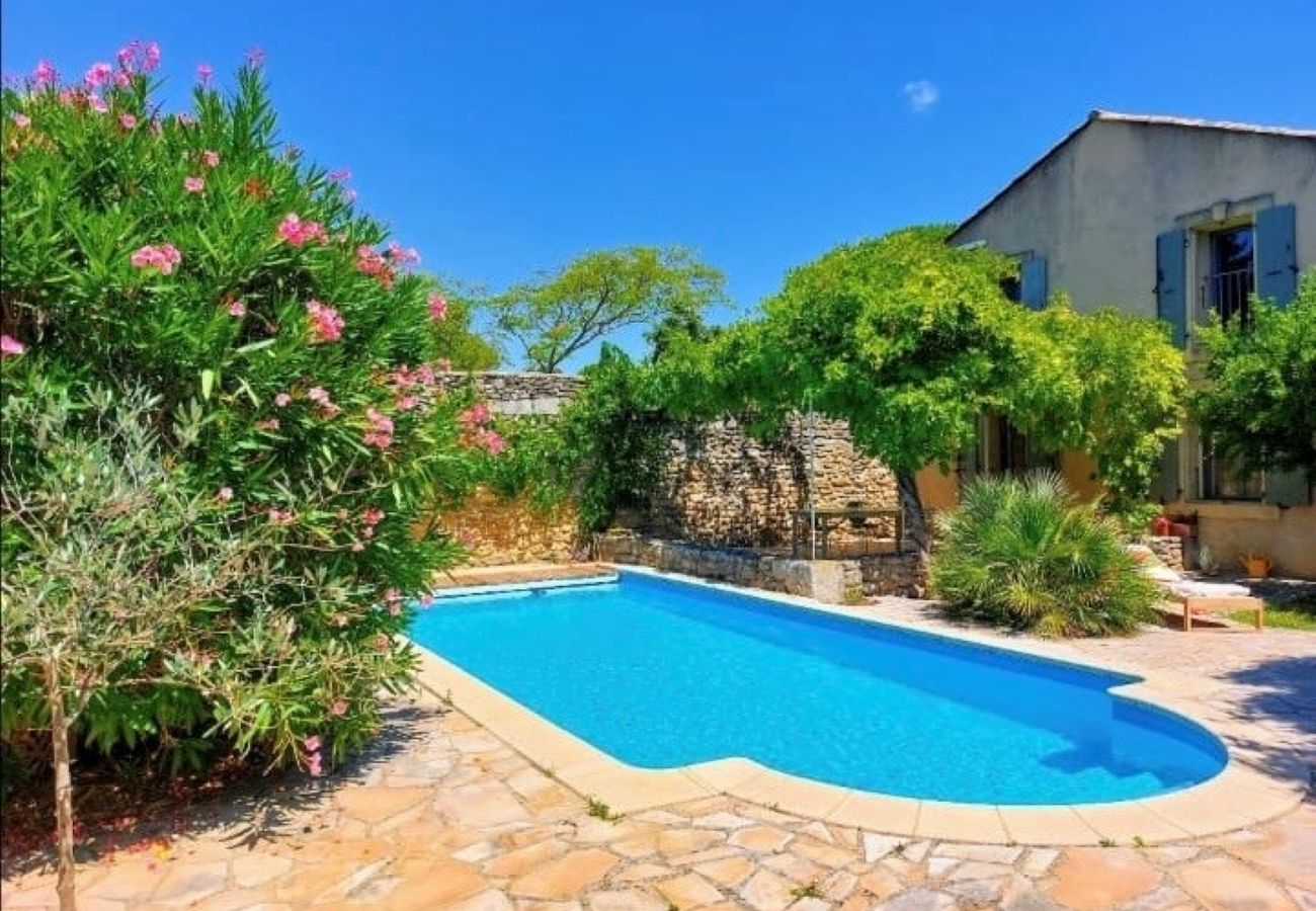 Ferienhaus in Grillon - Charaktervolles Haus mit Pool im Herzen der Provence – Grillon