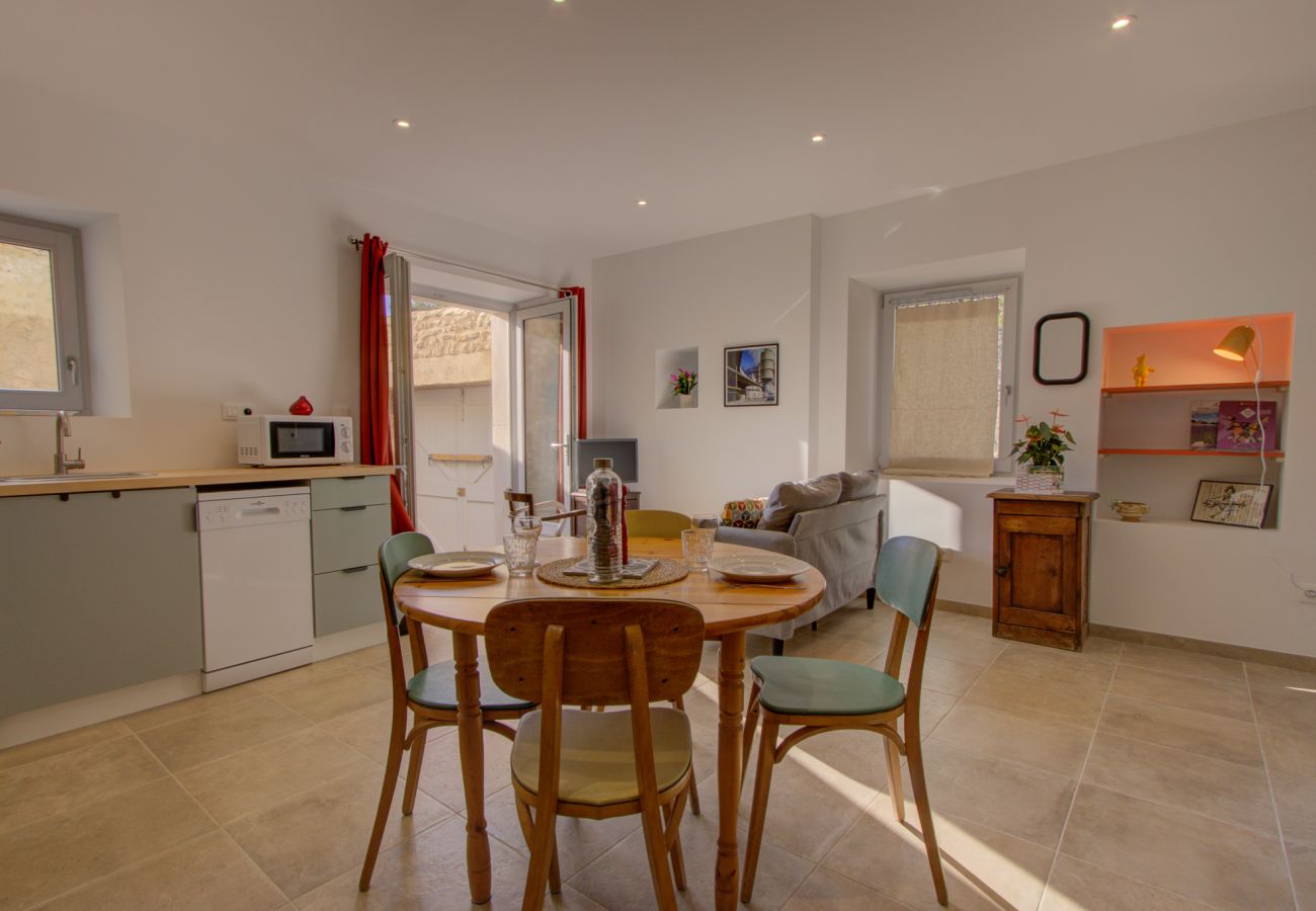 Ferienhaus in Saint-Paul-Trois-Châteaux - Renoviertes Dorfhaus mit Innenhof – Im Herzen von Saint-Paul-Trois-Châteaux