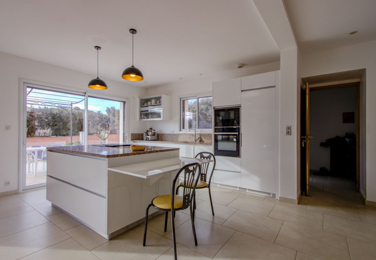 Villa in Saint-Restitut - Klimatisierte Villa mit privatem Pool – Rollstuhlgerecht – Drôme Provençale