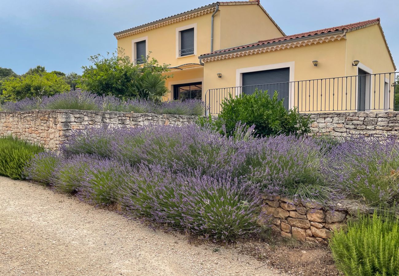 Villa in Saint-Restitut - Klimatisierte Villa mit privatem Pool – Rollstuhlgerecht – Drôme Provençale