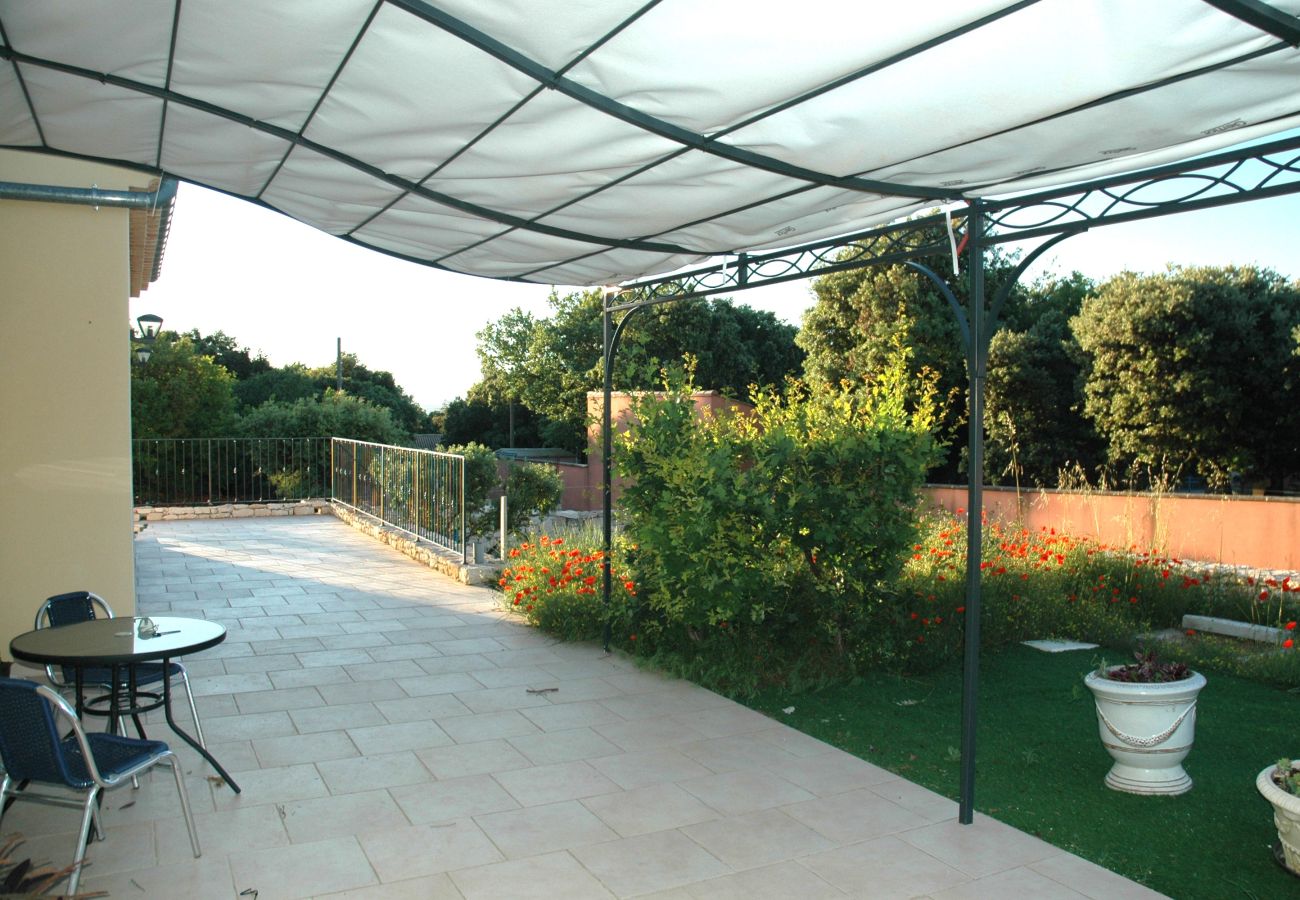 Villa in Saint-Restitut - Klimatisierte Villa mit privatem Pool – Rollstuhlgerecht – Drôme Provençale