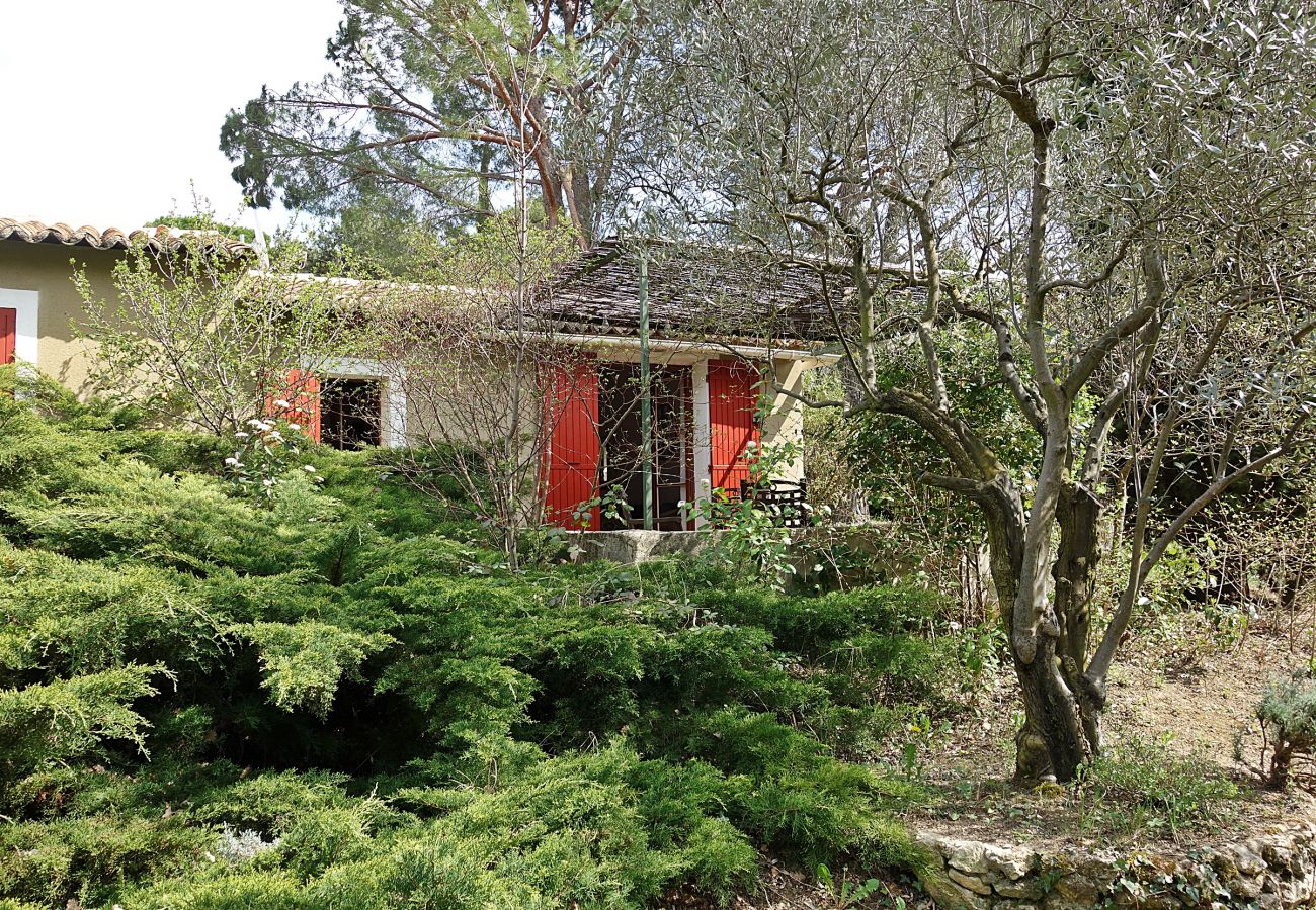 Huis in Mirabel-aux-Baronnies - Gîte Marius, gemeenschappelijk zwembad, Nyons