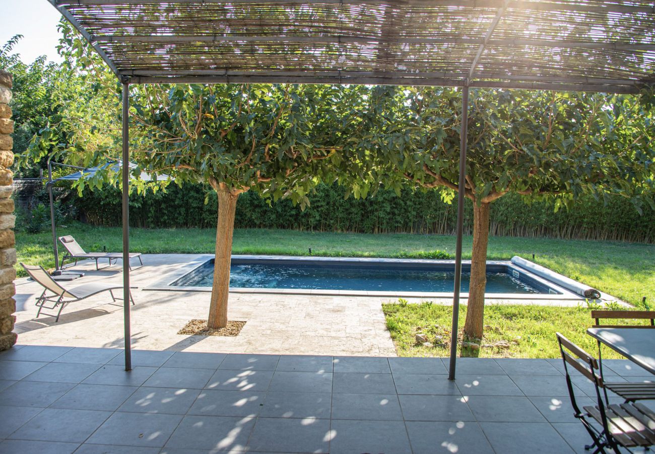Huis in Bouchet - Dorpsboerderij, omheinde tuin en privé zwembad 