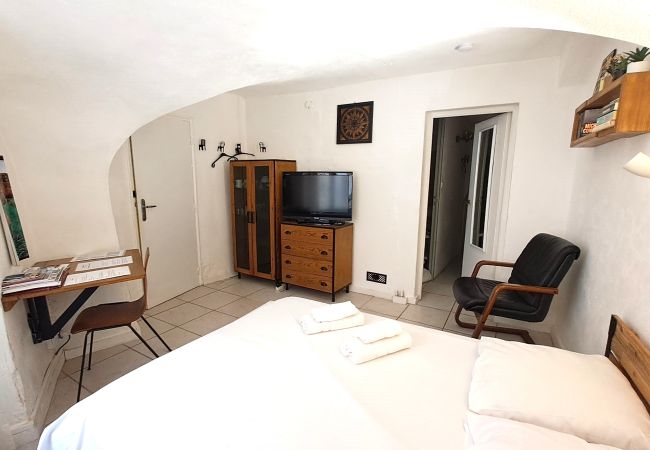  in Saint-Paul-Trois-Châteaux - Gezellige studio in het hart van Saint-Paul-Trois-Châteaux, Drôme Provençale