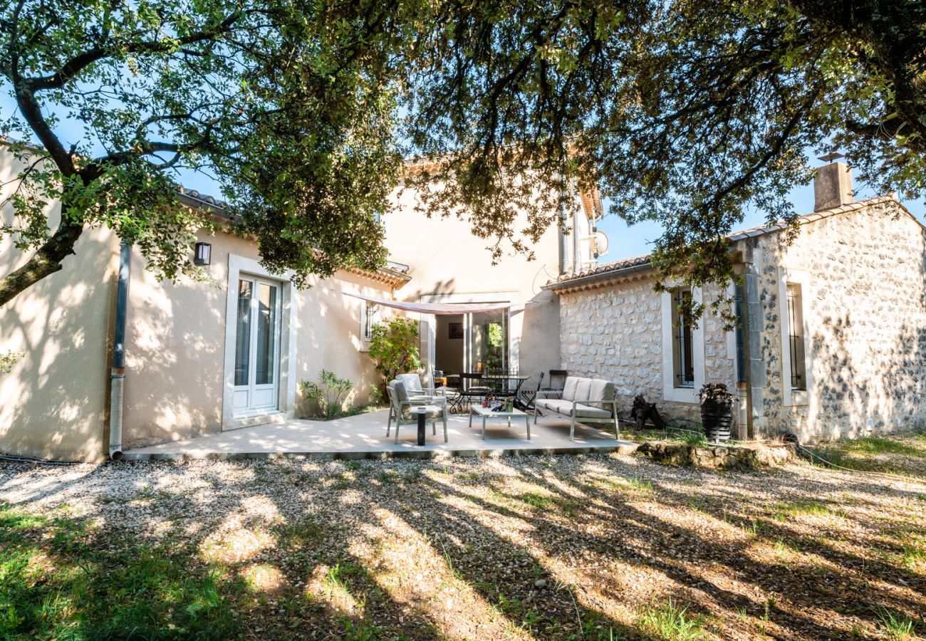 Villa in Saint-Restitut - Huis te huur, op het platteland, privé zwembad in een rustige omgeving