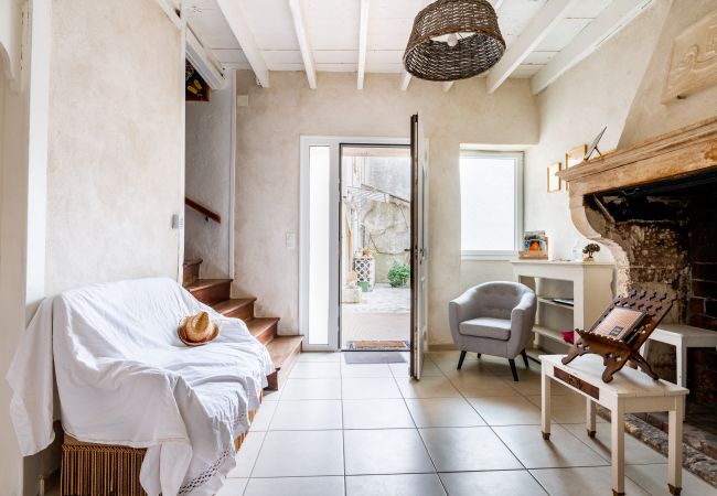 Huis in La Garde-Adhémar - Huis in geklasseerd dorp met tuin en jacuzzi Huis in La Garde-Adhémar - Huis in geklasseerd dorp met tuin en jacuzzi