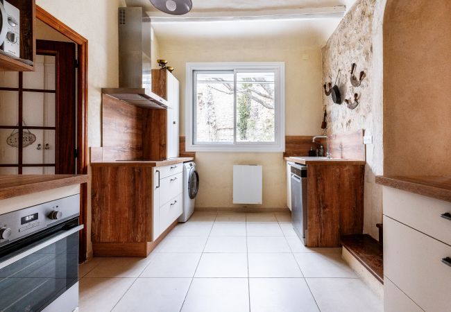 Huis in La Garde-Adhémar - Huis in geklasseerd dorp met tuin en jacuzzi Huis in La Garde-Adhémar - Huis in geklasseerd dorp met tuin en jacuzzi