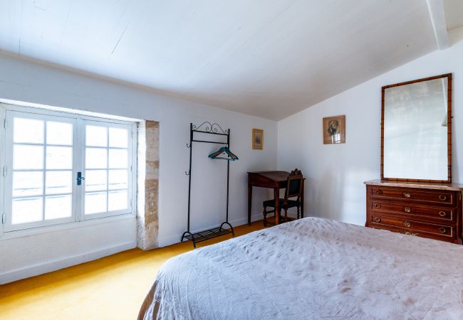 Huis in La Garde-Adhémar - Huis in geklasseerd dorp met tuin en jacuzzi Huis in La Garde-Adhémar - Huis in geklasseerd dorp met tuin en jacuzzi