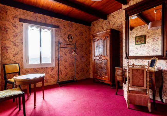 Huis in La Garde-Adhémar - Huis in geklasseerd dorp met tuin en jacuzzi Huis in La Garde-Adhémar - Huis in geklasseerd dorp met tuin en jacuzzi