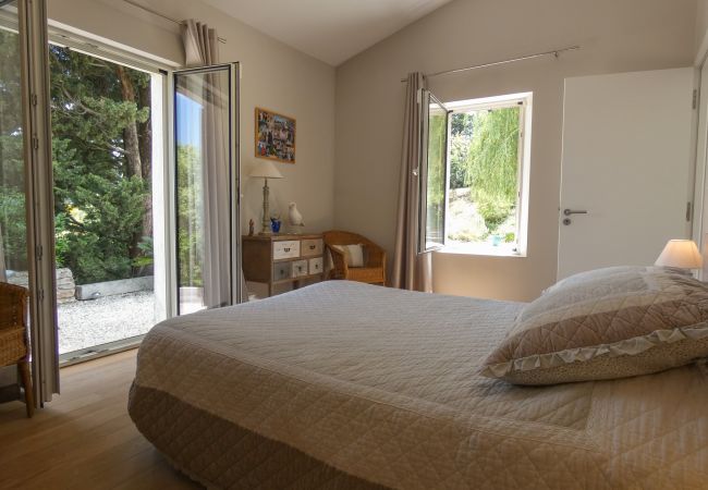 Villa in La Garde-Adhémar - Le Mas de la Toulissière, zwembad en tuin in Drôme Provençale Villa in La Garde-Adhémar - Le Mas de la Toulissière, zwembad en tuin in Drôme Provençale