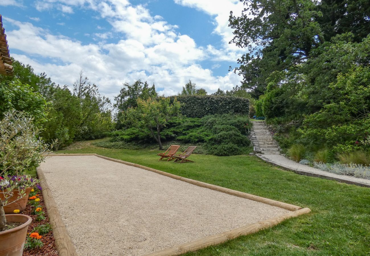 Villa in La Garde-Adhémar - Le Mas de la Toulissière, zwembad en tuin in Drôme Provençale