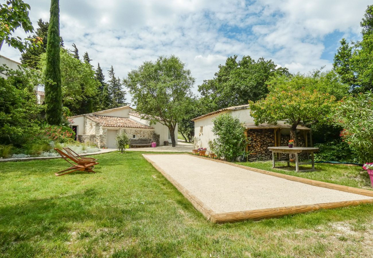 Villa in La Garde-Adhémar - Le Mas de la Toulissière, zwembad en tuin in Drôme Provençale