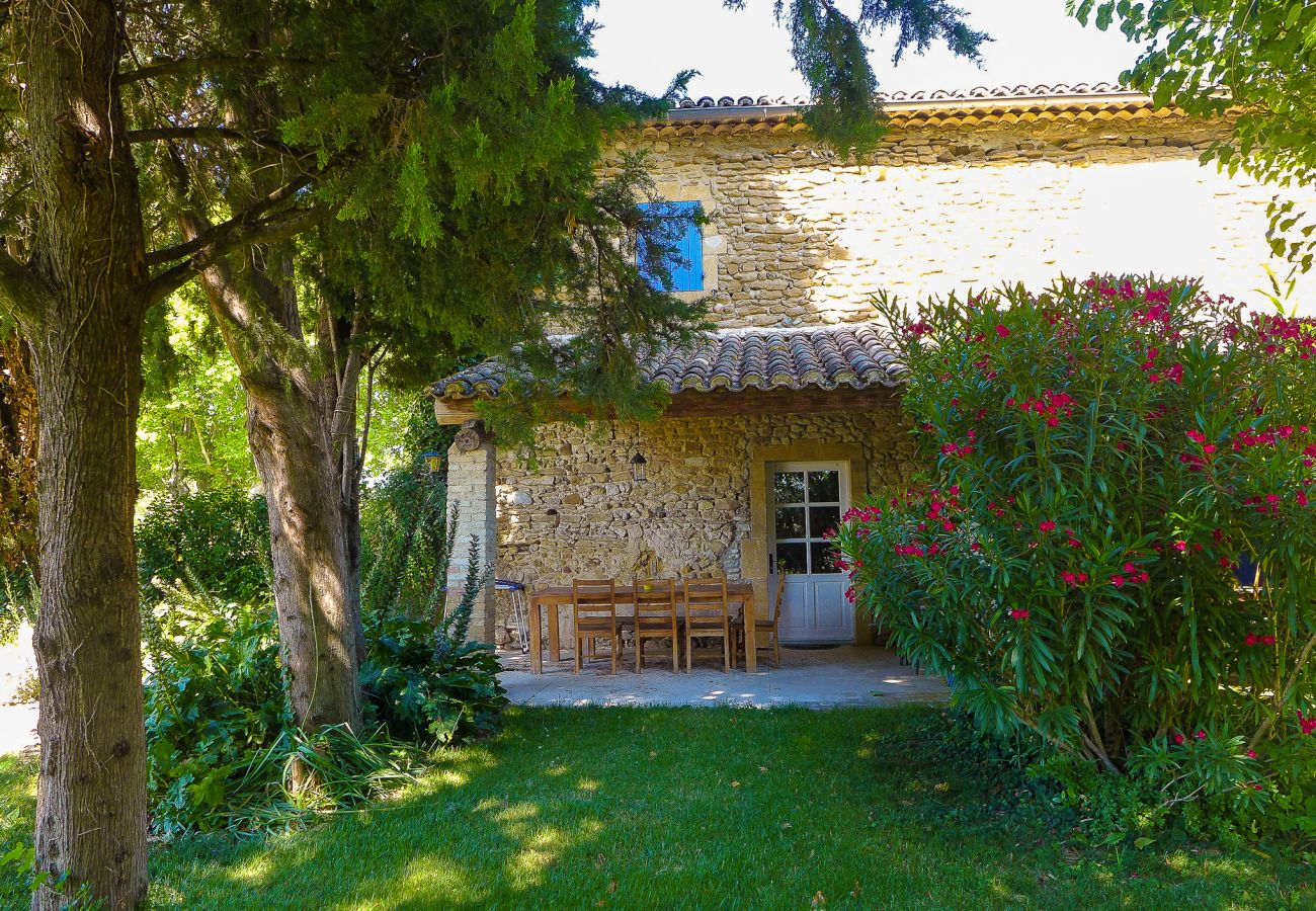 Cottage in Valréas - SOLEIL COUCHANT,gîte in de Provence , verwarmd zwembad